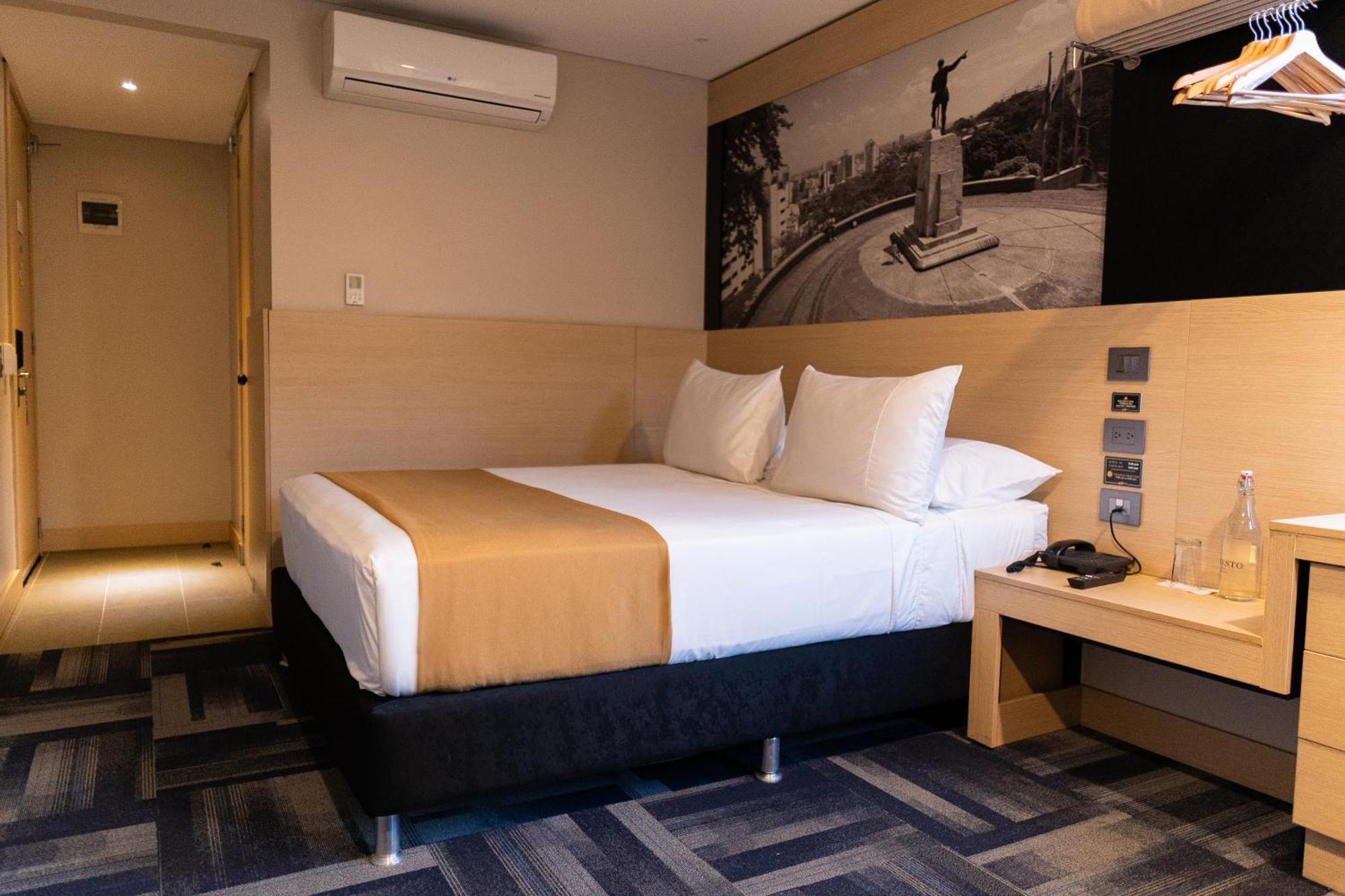 Hotel Foresto 365 Cali Bagian luar foto