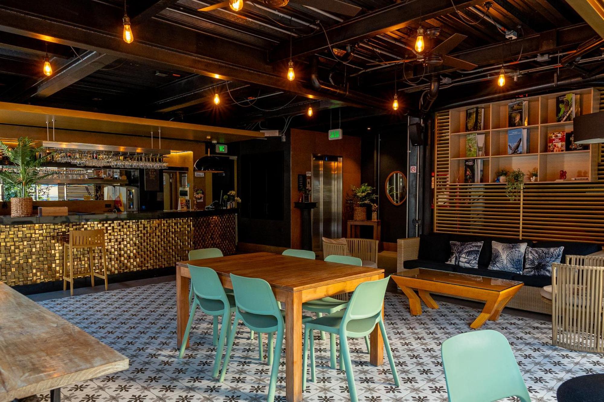 Hotel Foresto 365 Cali Bagian luar foto