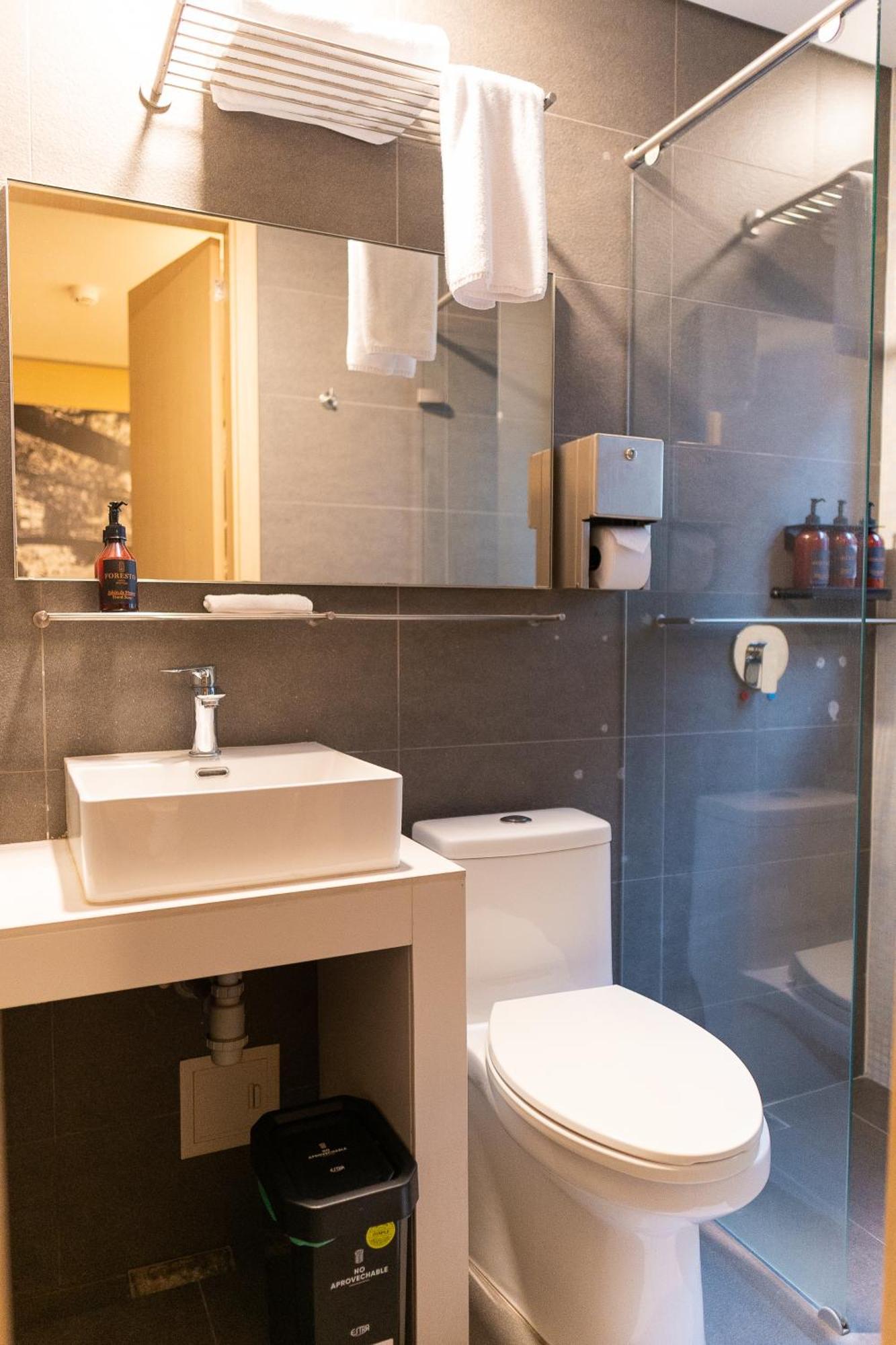 Hotel Foresto 365 Cali Bagian luar foto